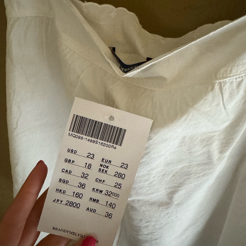 Brandy Melville White Scalloped Cotton Tank - Picture 5 of 6